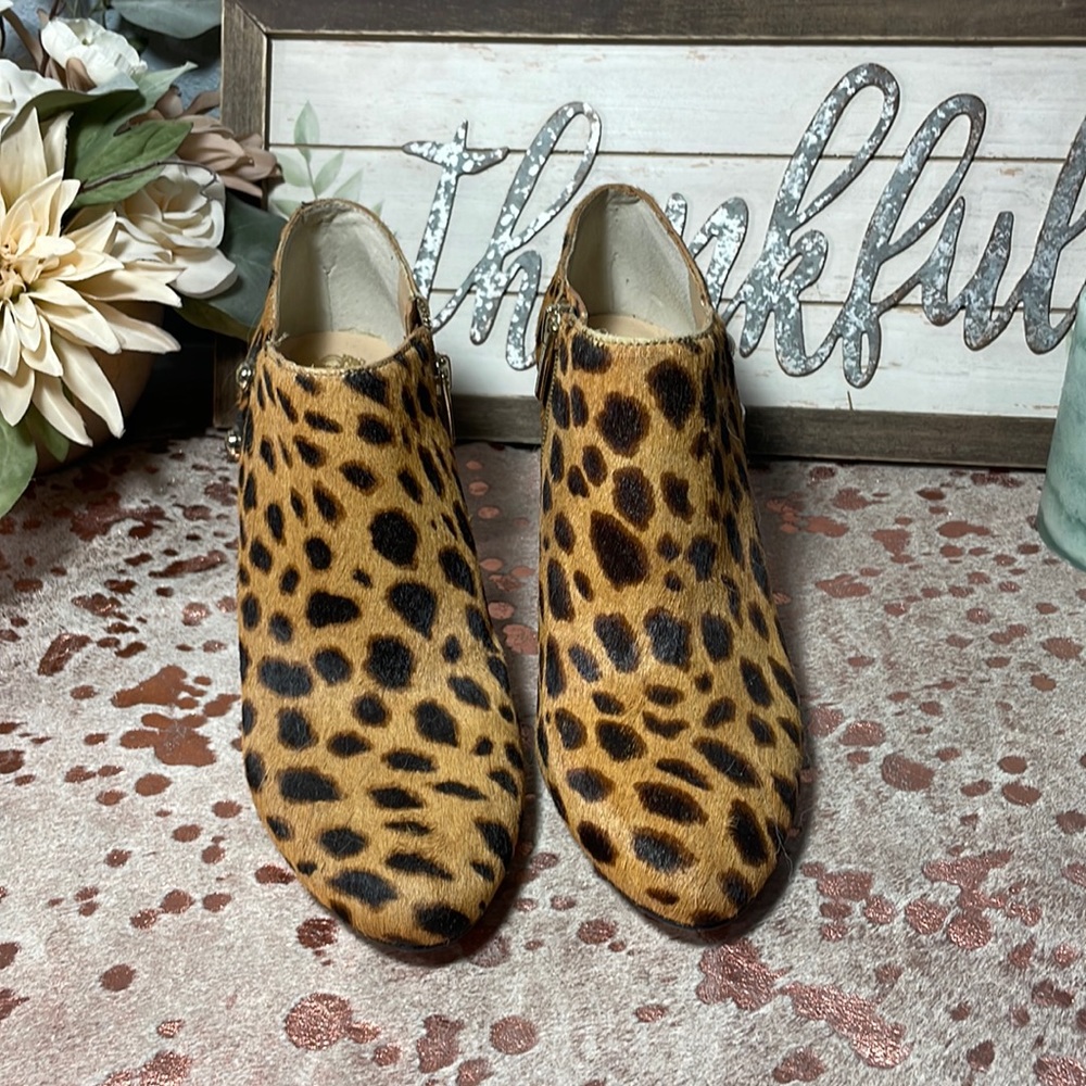 NWOT Vince camuto calf hair booties